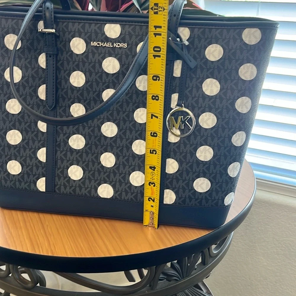 Michael Kors Navy and White Polka Dot Jet Set Travel Tote NWT & Dust bag - Picture 8 of 11